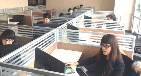 手机看片AV无码科技售中客服服务，客服部实拍图